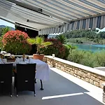 Beachfront Gradina *