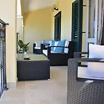Beachfront Gradina Βίλα