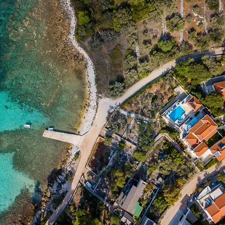 Beachfront Gradina Villa